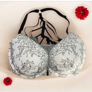 Victoria’s Secret Very Sexy Push-up Bra 32DD